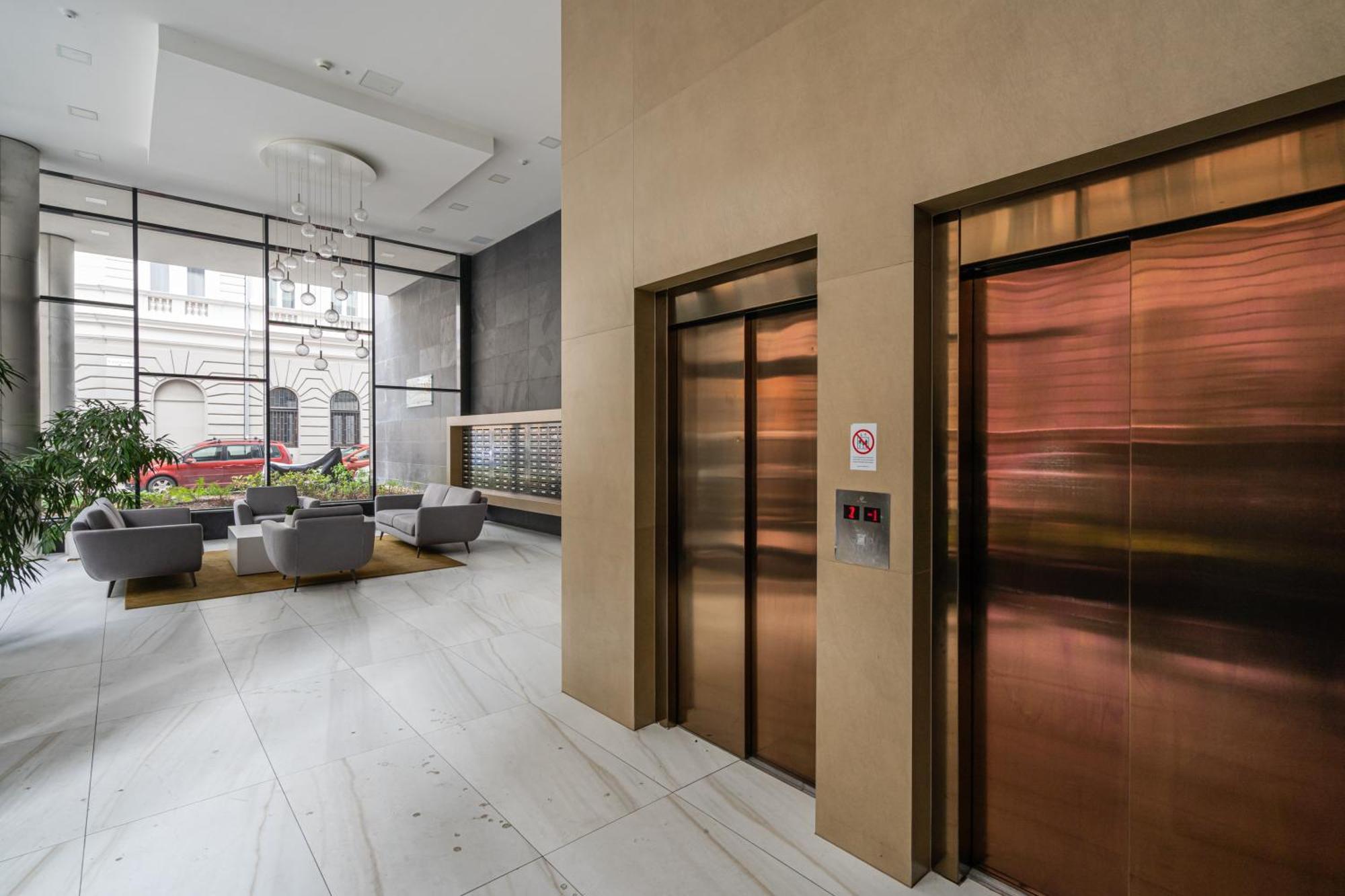 Blooming Budapest Apartment With Free Underground Parking Exteriér fotografie